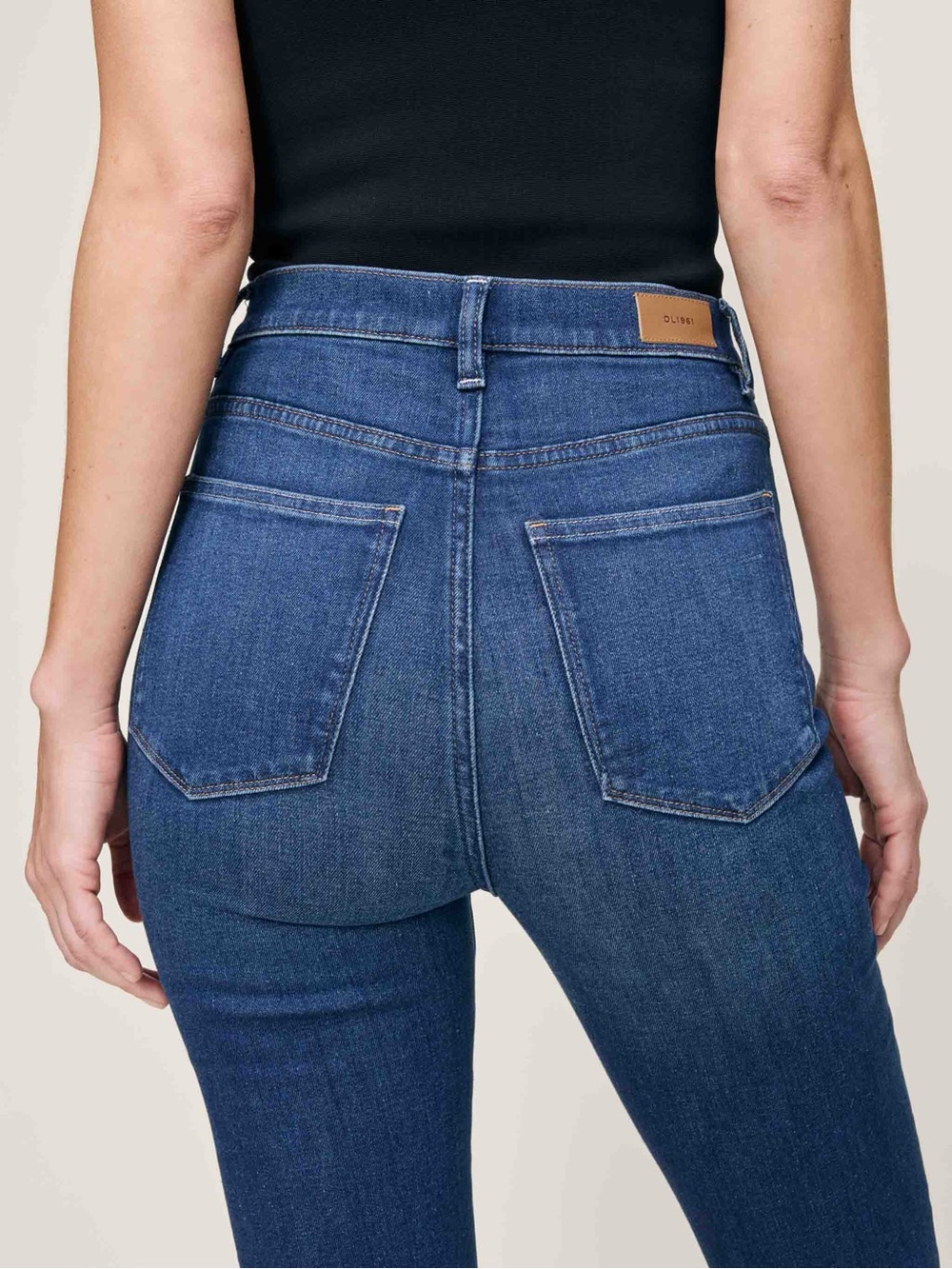 DL1961 Rachel Flare Ultra High Rise Instasculpt™ 34" Jeans Size 27 - Picture 3 of 8